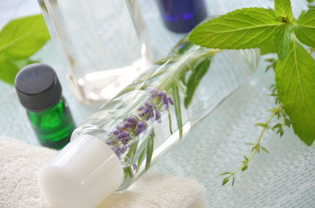 ローズマリー化粧水の簡単な初歩や基本的な使い方・利用方法・仕様方法・やり方