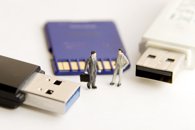 USBメモリーの簡単な初歩や基本的な使い方・利用方法・仕様方法・やり方