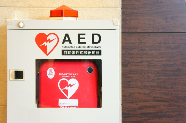 AED注意点の簡単な初歩や基本的な使い方・利用方法・仕様方法・やり方